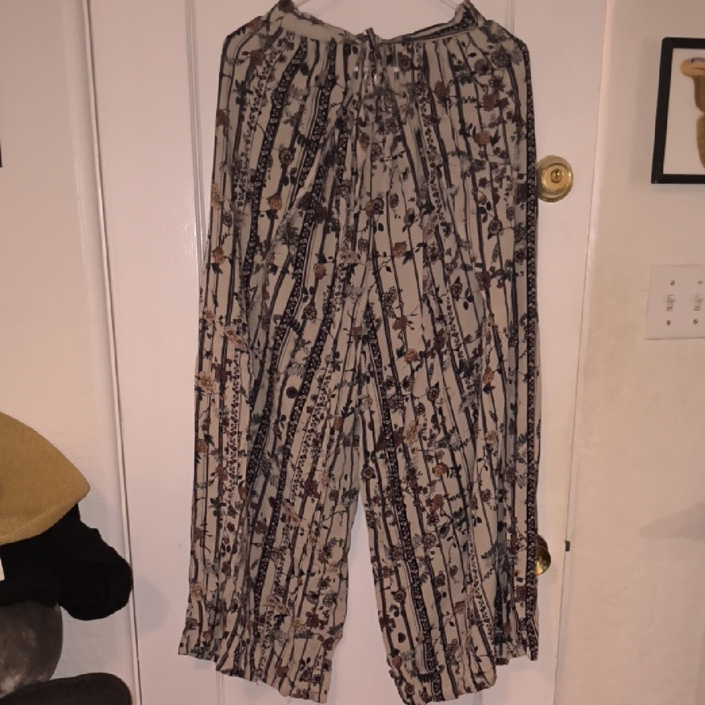 Yado | Chic Patterned Wide Leg Pants